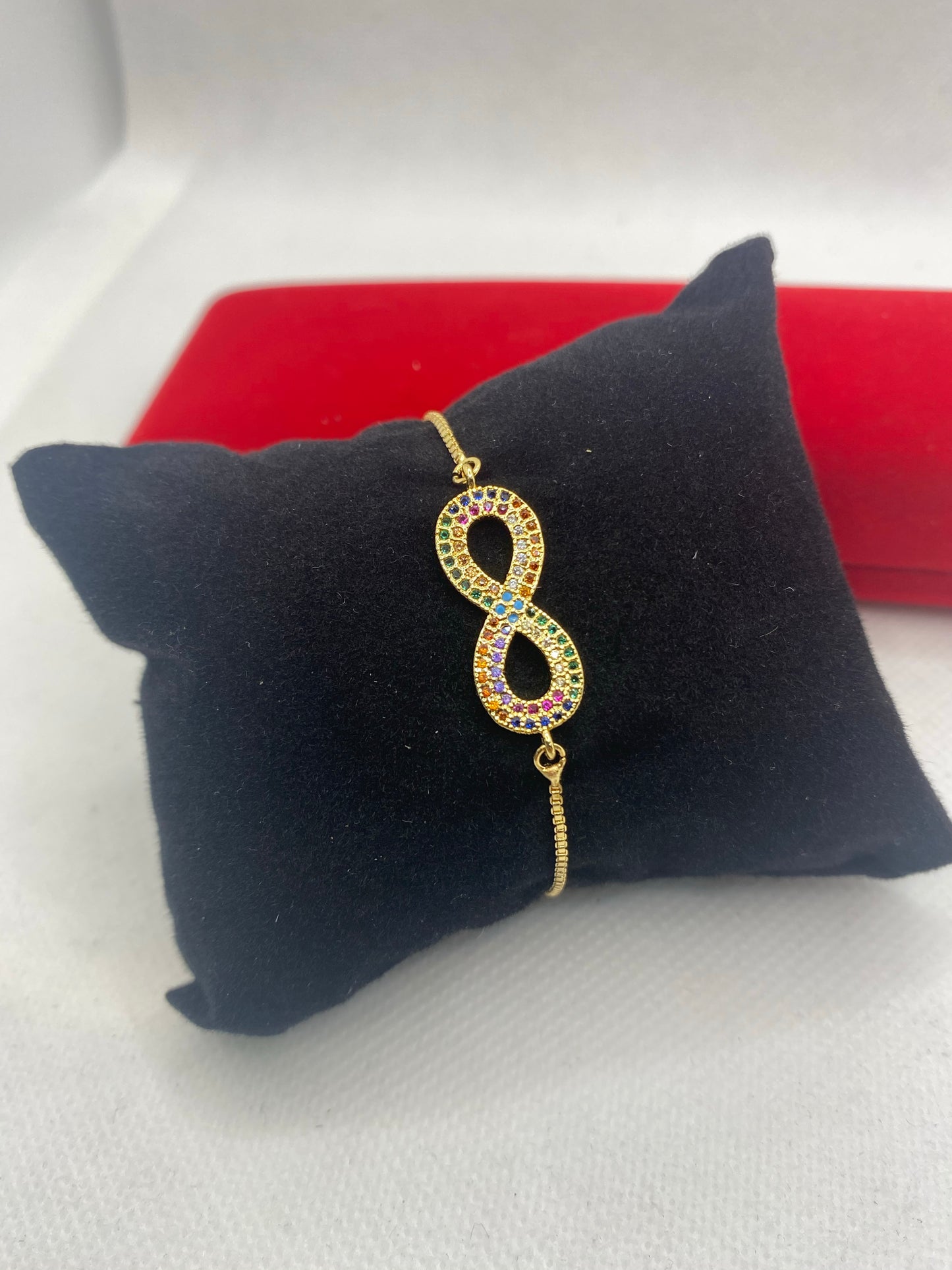 ਅਨੰਤ ਐਡਜਸਟੇਬਲ ਬਰੇਸਲੇਟ