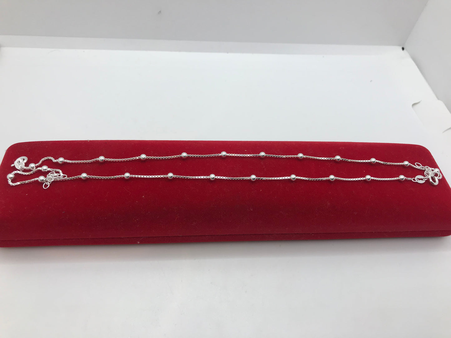 ਬਾਲ ਡਿਜ਼ਾਈਨ ਦੇ ਨਾਲ ਅਸਲੀ ਚਾਂਦੀ ਦੇ ਪੰਜੇ