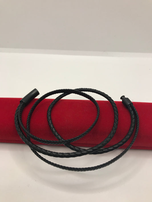 Free size leather bracelet