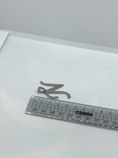 ਸਟੇਨਲੈੱਸ ਸਟੀਲ ਦੇ ਸ਼ੁਰੂਆਤੀ ਪੈਂਡੈਂਟ